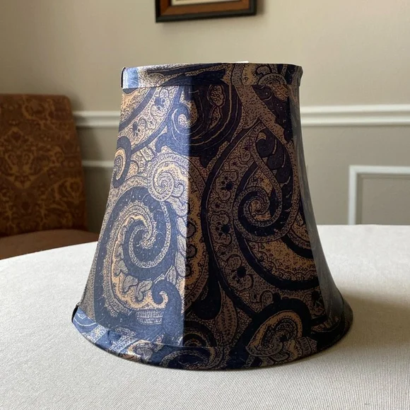 French Paisley Gold and Black Lamp Shade - Picture 4 of 6